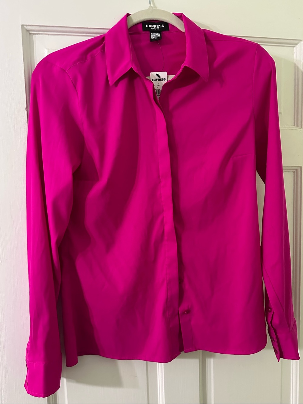 Express Women’s Fuchsia Button-Up Shirt